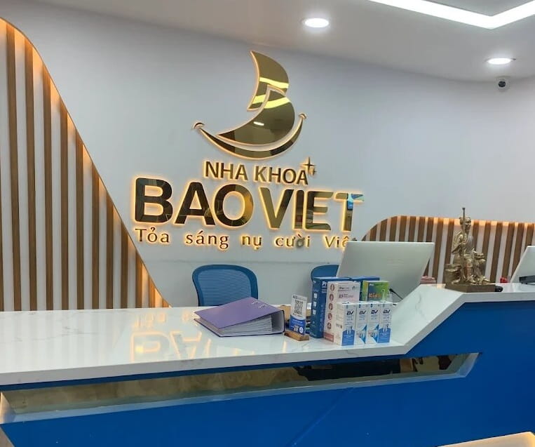 Hình: nha khoa Bảo Việt trồng răng implant